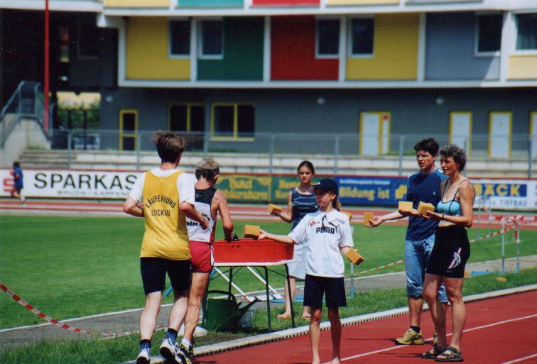 2003/10000/o10.jpg