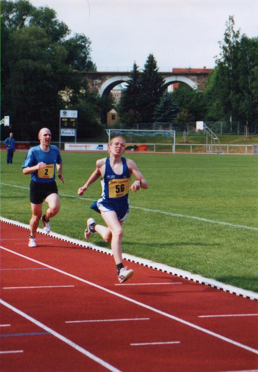 2004/1000/R02.jpg