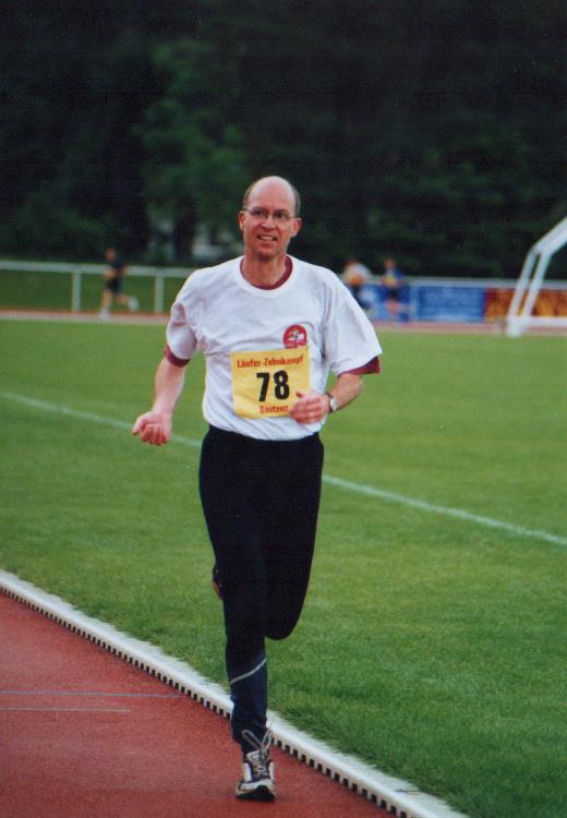 2004/10000/V22.jpg