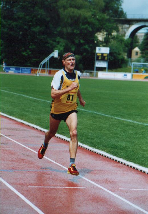 2004/10000/Y12.jpg