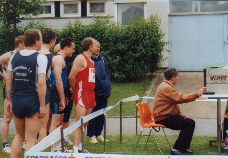 2006/100/G33.jpg