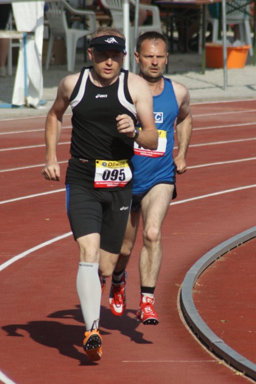 2011/1000/031_W6935.jpg