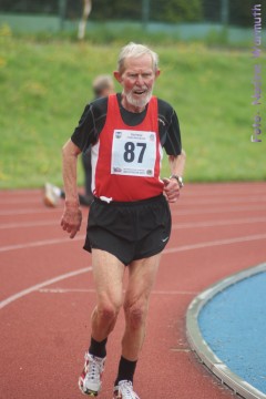 Foto: Nadine Warmuth<br>Leo Hohmann 10.000-m-Lauf 20130514-03.jpg